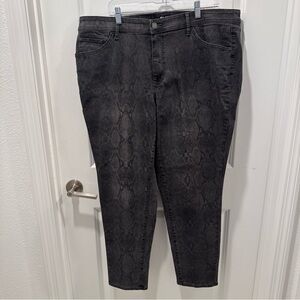 EVRI Black Snake Print Skinny Jeans